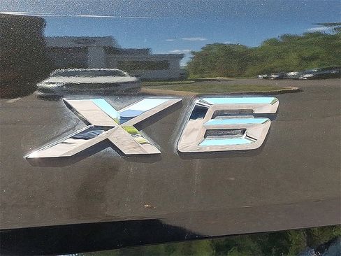 Used 2020 BMW X6 xDrive40i w/ Executive Package image 31