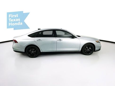 Certified 2025 Honda Accord SE image 8