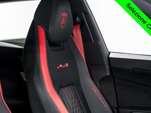 Used 2023 Lamborghini Urus Performante AWD/4WD image 40