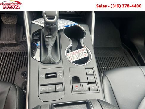 New 2026 Toyota Highlander XLE image 20