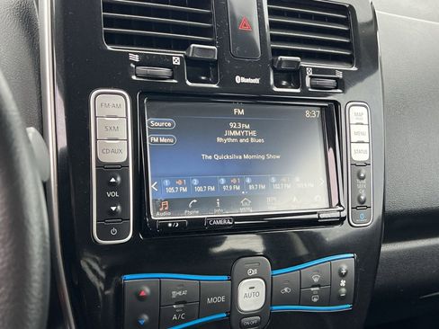 Used 2016 Nissan Leaf SL w/ Premium Package image 18