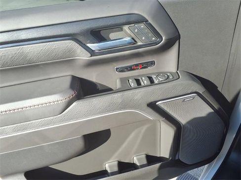 Used 2024 GMC Sierra 1500 AT4X image 19
