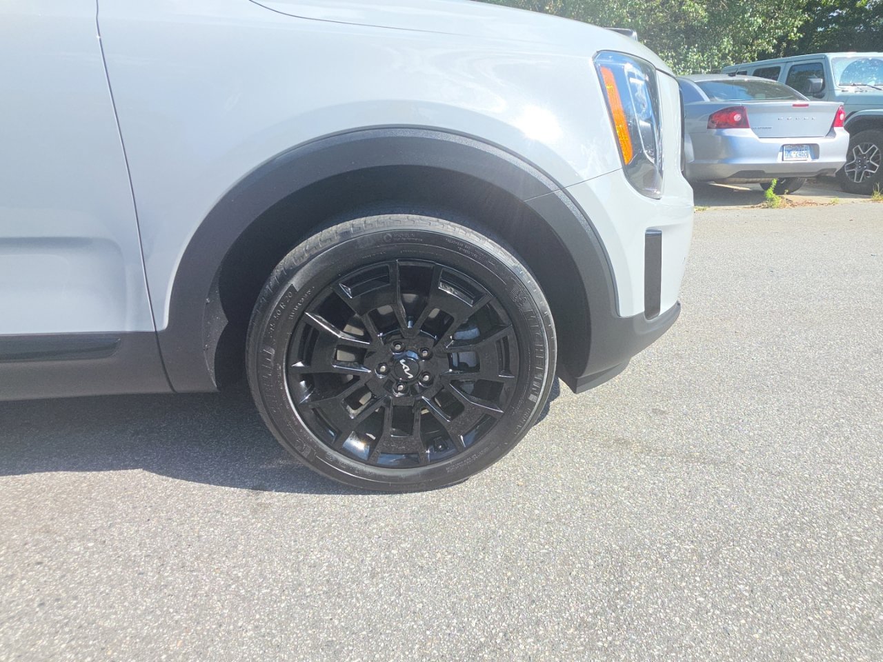 Used 2022 Kia Telluride SX w/ SX Prestige Package AWD/4WD image 9