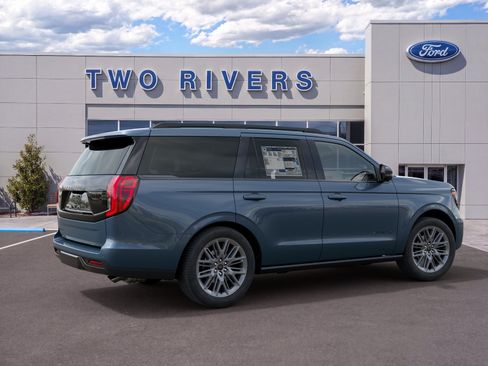 New 2027 Ford Expedition Platinum w/ Stealth Appearance Package AWD/4WD image 6