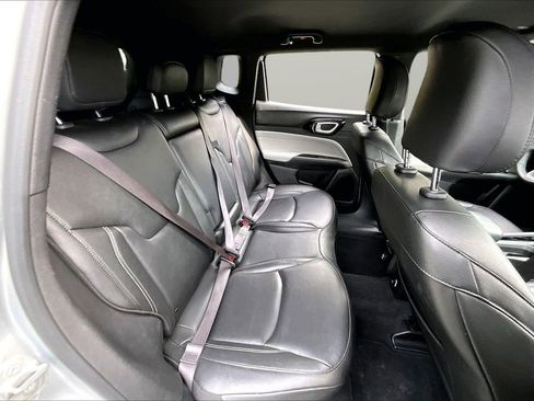Used 2025 Jeep Compass Limited AWD/4WD image 23