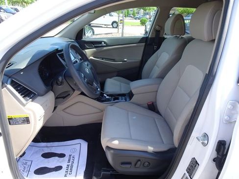Used 2016 Hyundai Tucson SE w/ Option Group 02 FWD image 10
