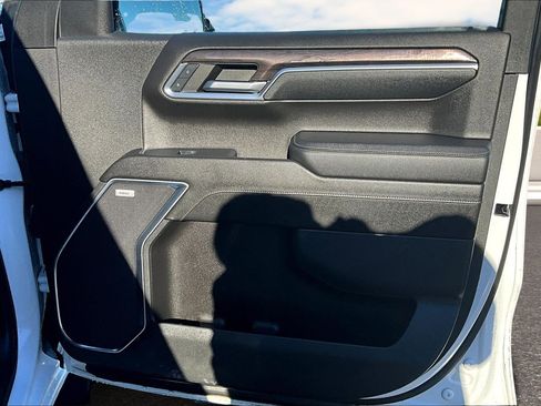 Used 2023 Chevrolet Silverado 1500 LTZ w/ LTZ Convenience Package II image 20