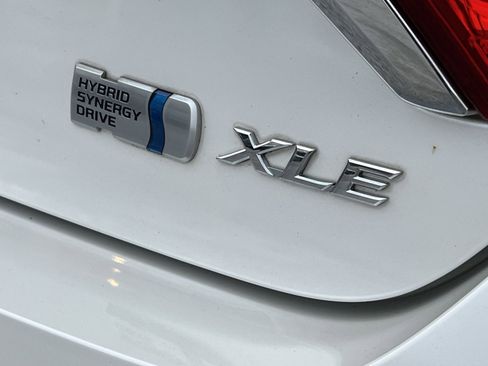 Used 2015 Toyota Camry LE image 25