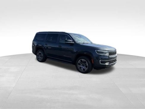 Used 2024 Jeep Wagoneer 4WD w/ Premium Group I image 4