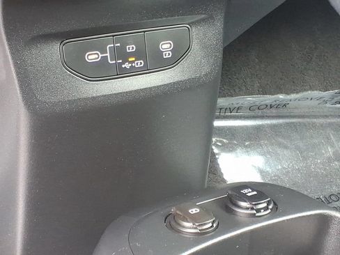 Certified 2025 Kia EV6 Light w/ Light LR Technology Package RWD image 22