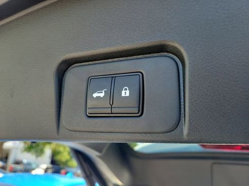 Used 2024 Nissan Rogue SL w/ SL Premium Package FWD image 9