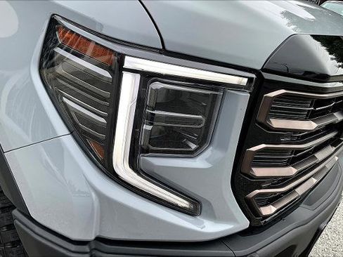 Used 2024 GMC Sierra 1500 AT4X w/ AT4X AEV Edition AWD/4WD image 33