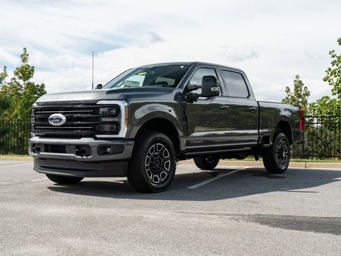 New 2026 Ford F250 Platinum w/ FX4 Off-Road Package AWD/4WD image 7