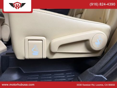 Used 2015 Toyota Highlander XLE AWD/4WD image 47
