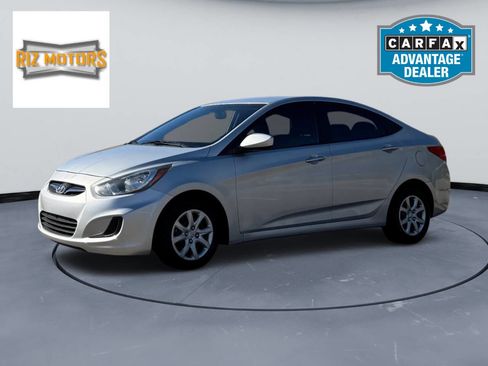 Used 2013 Hyundai Accent GLS image 2