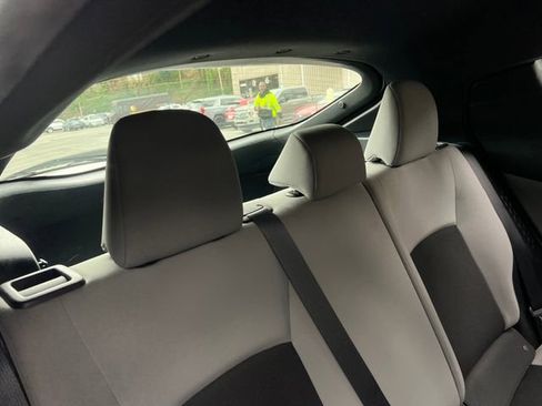 Used 2019 Toyota C-HR XLE image 30