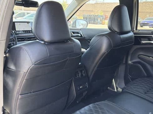 Used 2024 Mitsubishi Outlander SEL FWD image 16