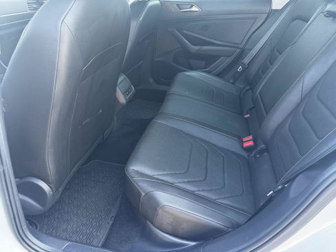 Used 2019 Volkswagen Jetta SEL Premium FWD image 16