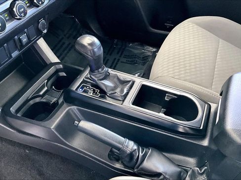 Certified 2022 Toyota Tacoma SR image 19