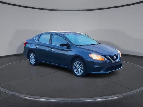 Used 2016 Nissan Sentra SV w/ Style Package FWD image 2