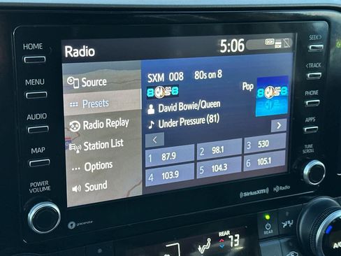 Used 2022 Toyota Highlander XLE image 19