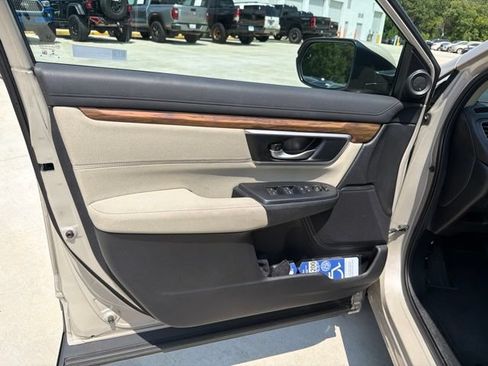 Used 2019 Honda CR-V EX image 42