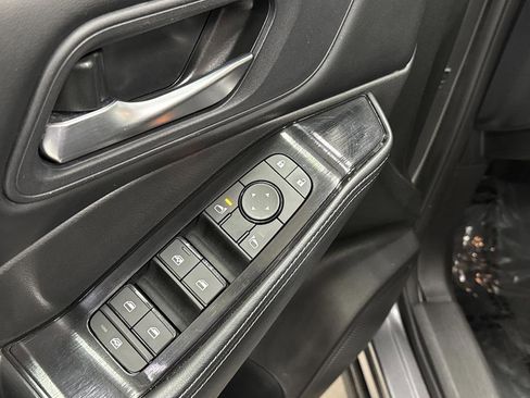 Used 2024 Nissan Rogue SV image 25