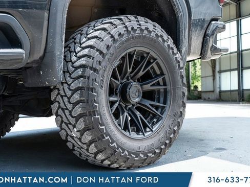 Used 2024 GMC Sierra 3500 Denali Ultimate AWD/4WD image 39