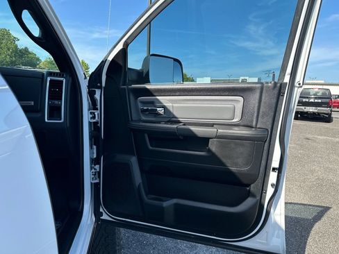 Used 2018 RAM 2500 Power Wagon w/ Luxury Group AWD/4WD image 18