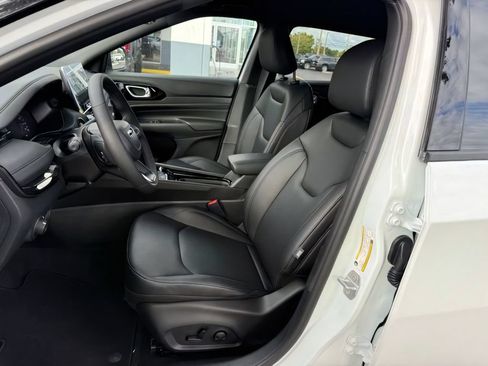 New 2026 Jeep Compass Limited AWD/4WD image 15