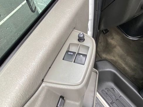 Used 2019 Chevrolet Express 3500 LT w/ LT Preferred Equipment Group RWD image 12