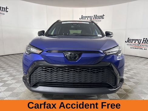 Used 2024 Toyota Corolla Cross AWD Hybrid w/ Moonroof Package image 3