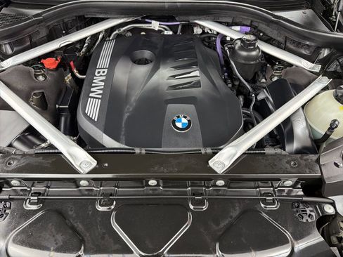 Used 2024 BMW X7 xDrive40i w/ Executive Package image 33