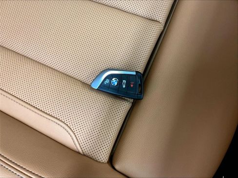 Used 2026 BMW 330i xDrive Sedan AWD/4WD image 30