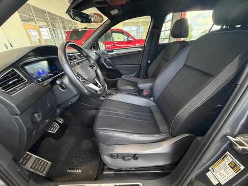 Used 2023 Volkswagen Tiguan SE R-Line AWD/4WD image 16