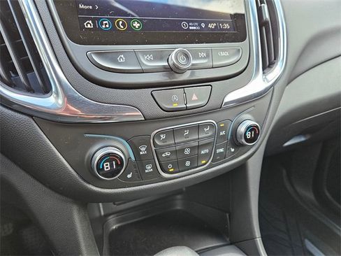 Used 2023 Chevrolet Equinox LT image 11