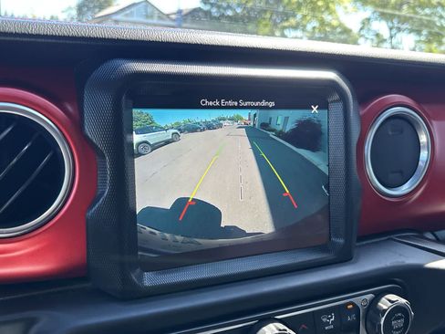 Used 2019 Jeep Wrangler Unlimited Rubicon AWD/4WD image 23
