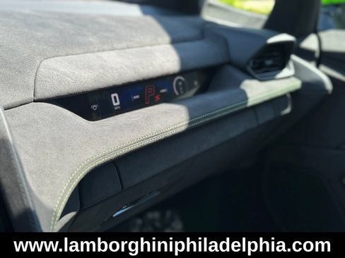 Used 2026 Lamborghini Temerario AWD/4WD image 13