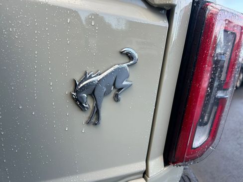 Used 2025 Ford Bronco Badlands AWD/4WD image 36