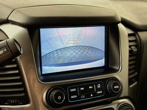 Used 2020 Chevrolet Suburban LT AWD/4WD image 14