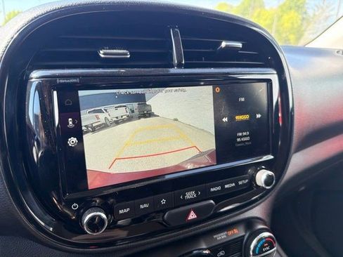 Used 2021 Kia Soul Turbo FWD image 31