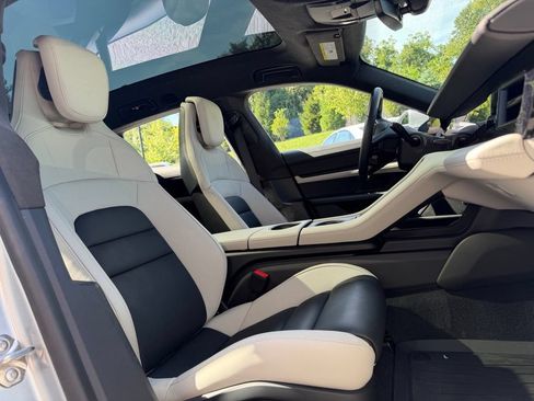 Certified 2022 Porsche Taycan 4S AWD/4WD image 22