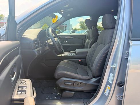 Used 2025 Honda Pilot Sport image 24