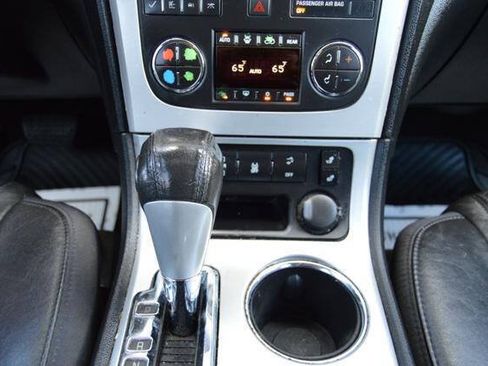 Used 2012 GMC Acadia SLT FWD image 27