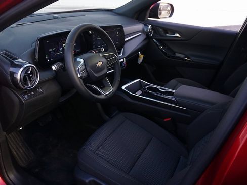 Certified 2025 Chevrolet Equinox LT image 9