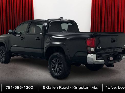 Certified 2023 Toyota Tacoma SR5 AWD/4WD image 7