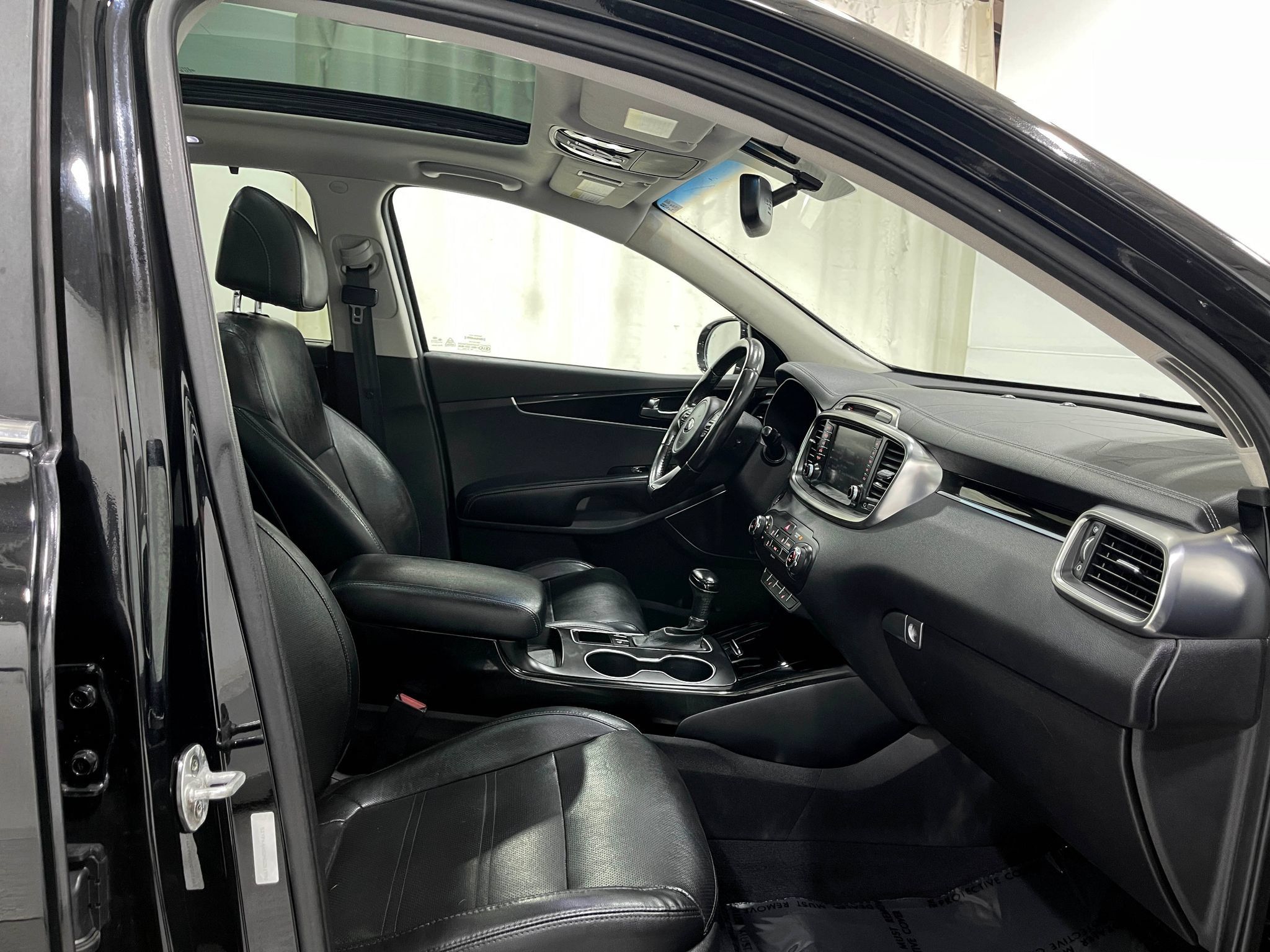 Used 2017 Kia Sorento SX FWD image 34