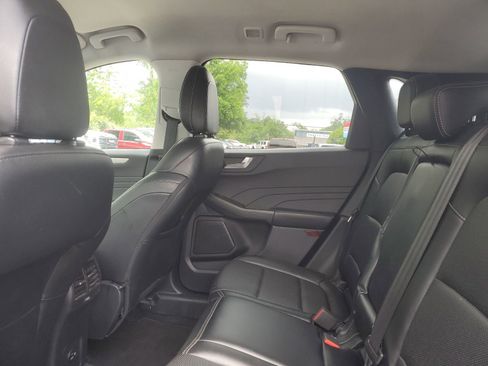 Used 2022 Ford Escape SEL FWD image 12