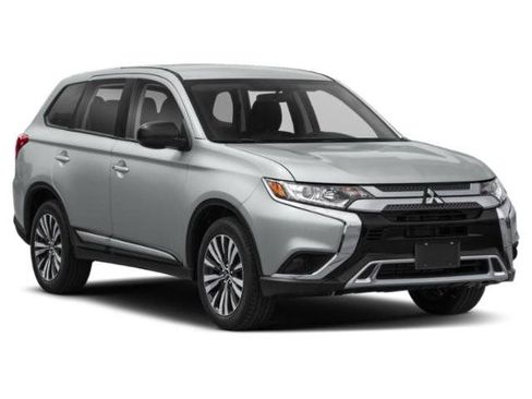 Used 2020 Mitsubishi Outlander ES FWD image 6