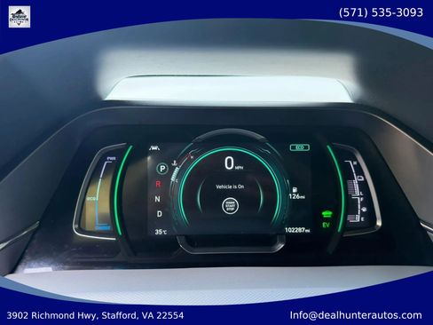 Used 2020 Hyundai Ioniq SE FWD image 25